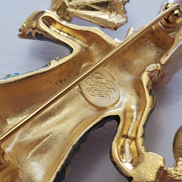 Kirks Folly White Rabbit Alice in Wonderland Enamel & Rhinestone Brooch - Picture 5 of 10